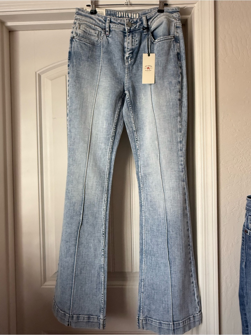 Idyllwind Trusties Front Seam Flare Western Jeans Light Wash - NWT Size 6x34L